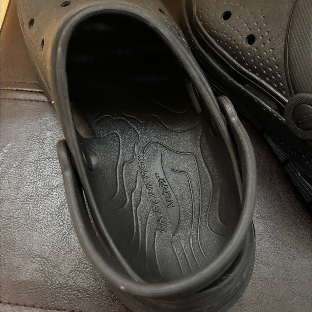 Sketchers Arch Fit Black Clogs Women’s 6 - Picture 9 of 11